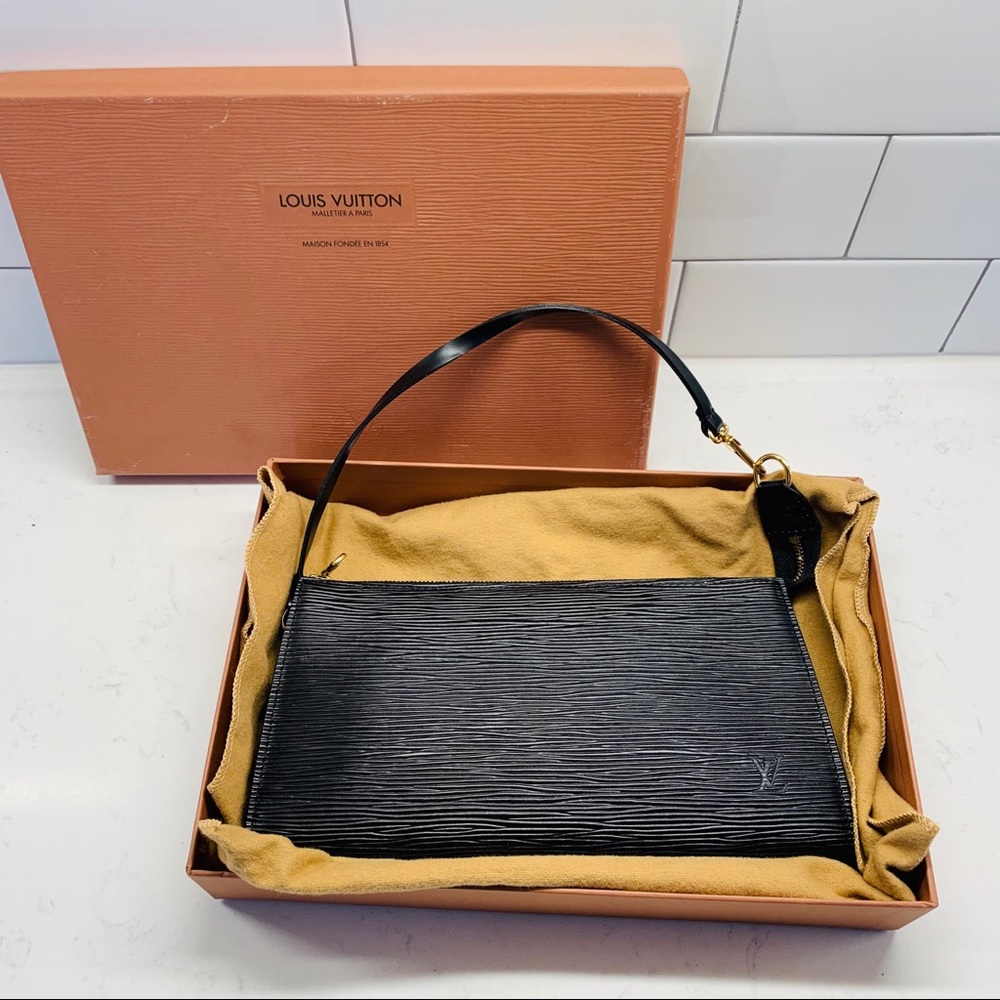 Louis Vuitton Epi Leather Pochette w/ Extra Strap